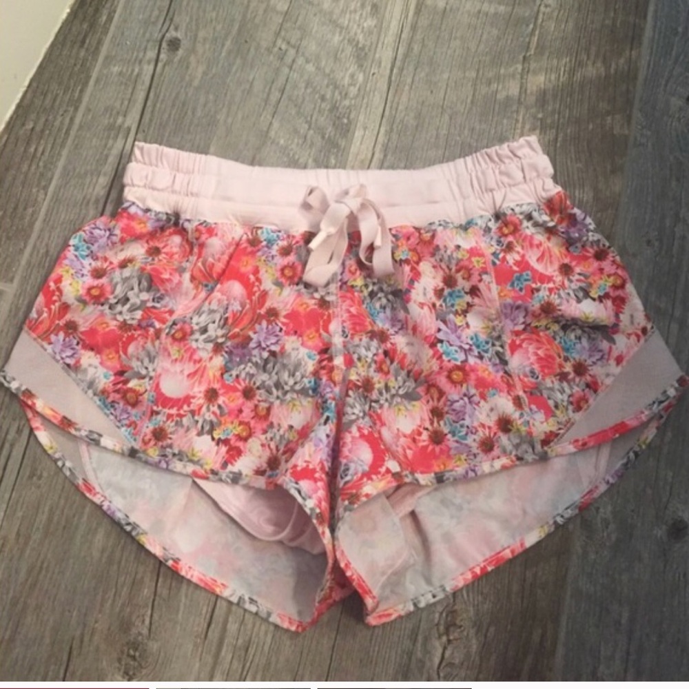 Lululemon hotty hot shorts